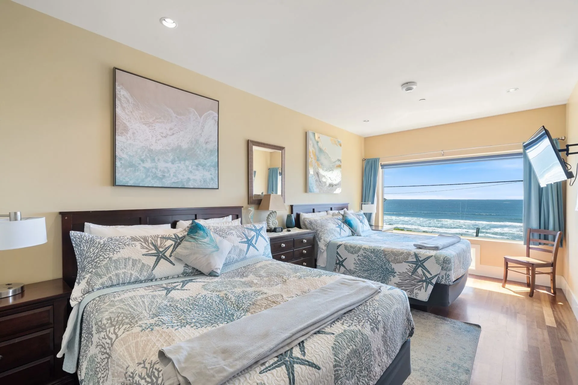 Room 5 bedroom with two queen beds